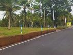 Land in Weyangoda