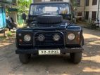 Land Rover Defender 1985