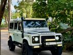 Land Rover Defender 2012