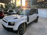 Land Rover Defender P300E Off-Road Pack 2026
