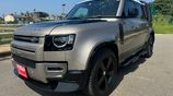 Land Rover Defender Pure petrol sunroof 2023