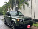 Land Rover Defender X-Dynamic HSE PHEV 2026