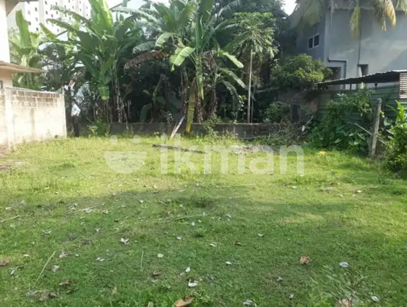 Land with house for Sale in Colombo 15 ikman