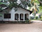 Land with House for Sale in මාවතගම