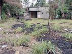 Land with House for Sale in Mawathagama