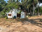 Land with House For Sale In Puttalam Town