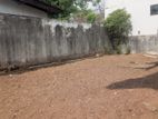 Land with Old House for Sale in Battaramulla