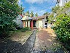 Land with Old House for Sale in Rajagiriya (Madinnagoda) – PDL29