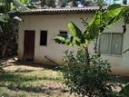 Land with Old House for Sale in Wadduwa