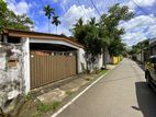 Land With Old House Livable - Minor Repairs From Kotte Mirihana Nugegoda