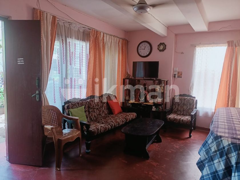 Land with Two Story House for Sale Wellawatte ikman