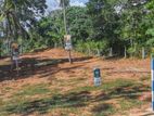 Lands for sale in Makavita