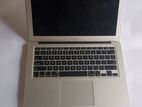 Apple MacBook