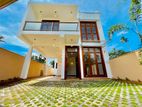 Latest Designs Beautiful & 5 BR Upstairs House for Sale in Negombo Area