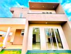 Latest Designs Great Quality Luxurious Modern House for Sale in Negombo