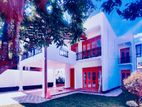 Lavish Unconventional House for Sale in Piliyandala- Bandaragama Road