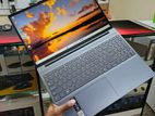 Lenovo 13th i5 H Processor 16GB / 512GB