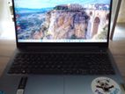 Lenovo IdeaPad Slim 3 15IRU8 Laptop