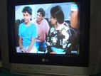 LG අගල් 15 TV