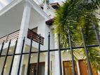 Luxurious 04 Bedroom House for Rent in Pelawatta