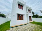 Luxurious 3-Bedroom House for Sale in Kiribathgoda