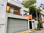 Luxurious and Modern House For Sale in Dehiwala