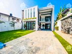 Luxurious Brand New House For sale Athurugiriya