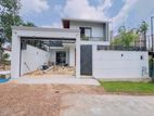 Luxurious Brand New House In Athurugiriya