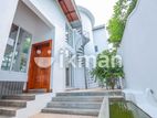 Luxurious Brand New House In Battaramulla