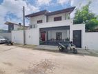 Luxurious Brand New House In Malabe