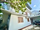Luxurious Family Home with Rooftop – Rajagiriya