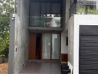 Luxurious House for sale in Battaramulla