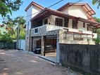 Luxurious House for Sale in Battharamulla