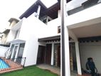 Luxurious House For Sale in Rajagiriya