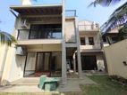Luxurious house for sale in තලවතුගොඩ