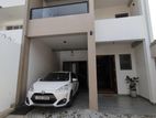 luxurious house sale in Nawala junction