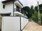 Luxurious House Sale in Thalawathugoda