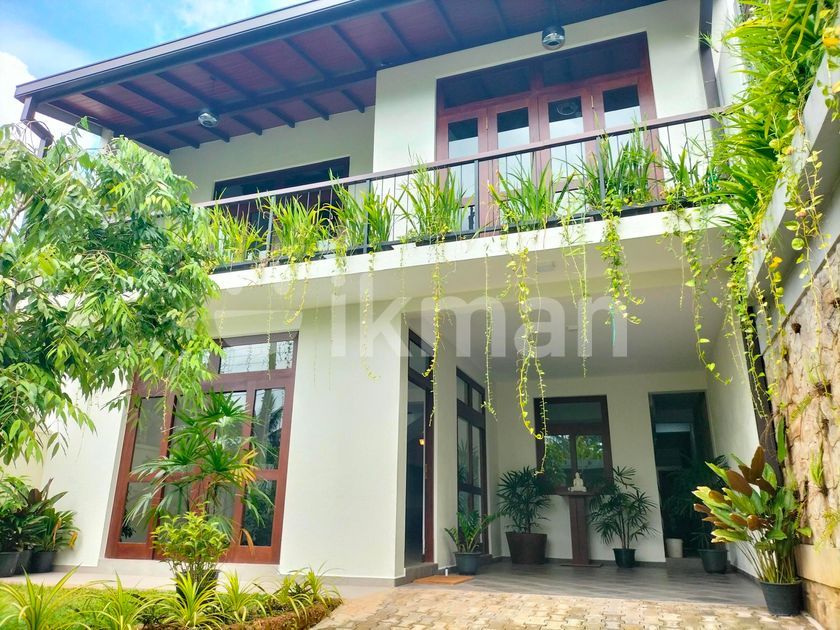 Luxurious House Sale in Thalawathugoda | ikman