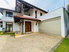 Luxurious Living Space for Rent in Thalahena