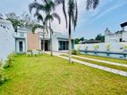 Luxurious Modern Villa House for Sale in Piliyandala