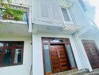Luxurious Three Storey House for Rent in Rajagiriya