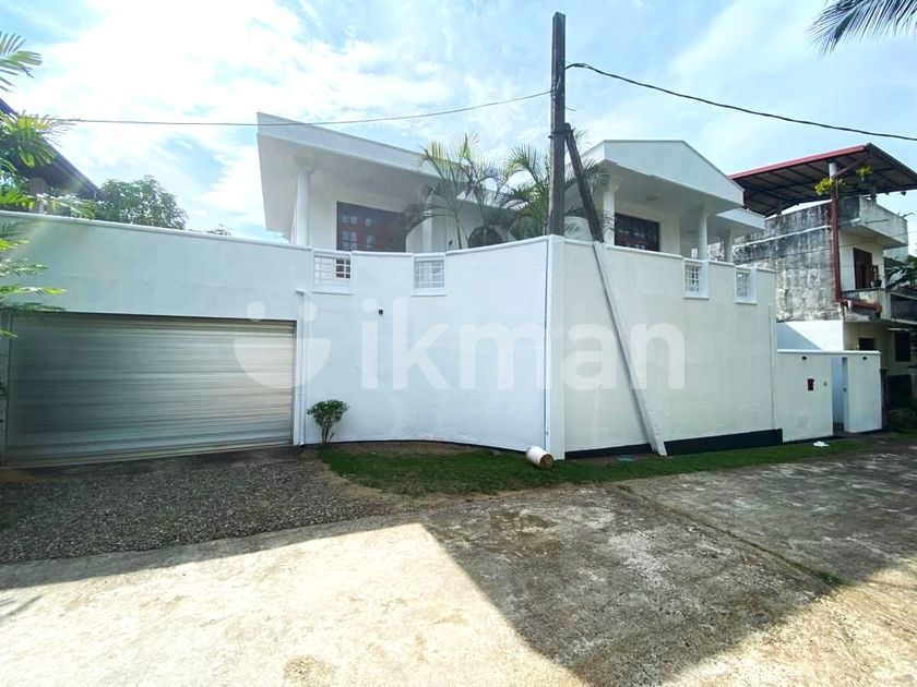 Luxurious TwoStory House for Sale near Arangala Junction, Malabe ikman