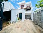 Luxury 02 Storey House for Sale in Nawala