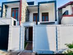 Luxury 2 Storey House For Rent In Athurugiriya