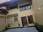 LUXURY 2 STORY HOUSE FOR RENT COLOMBO 6 WELLAWATTA AB2304