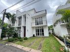 Luxury 2 Story House for Sale in Piliyandala