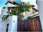 Luxury 2-Story House in Nugegoda (H2191)