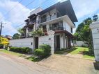 Luxury 3-Storey House for Rent in Pannipitiya