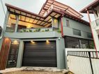 Luxury 3 Storied House For Sale in Panadura