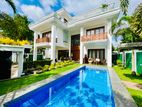 Luxury 3 Storied House For Sale With Furniture Akuregoda , Battaramulla
